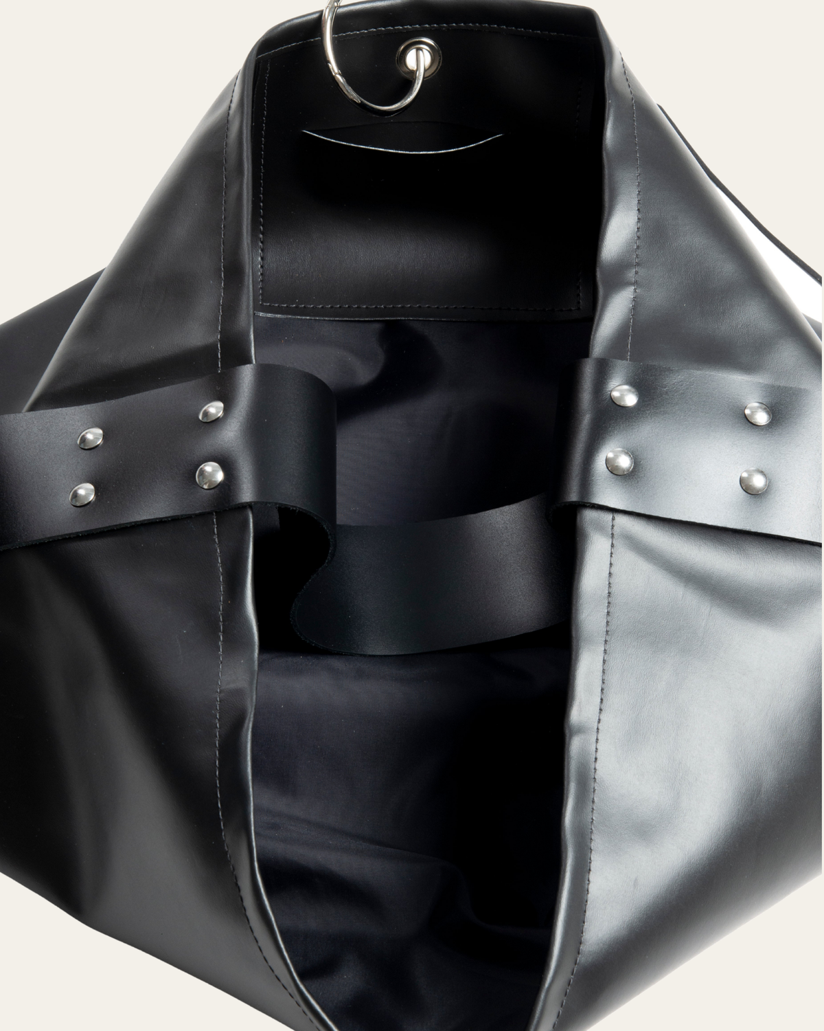no 04 / Everything Bag Vinyl Black